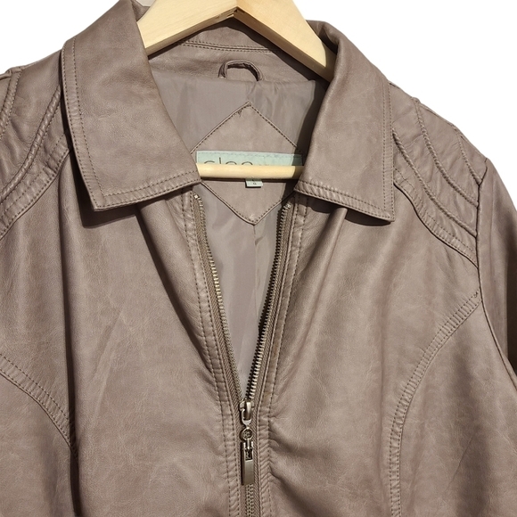 Cleo Petites Sz.L sleek classic corpcore polished zip up faux leather jacket - Picture 5 of 14